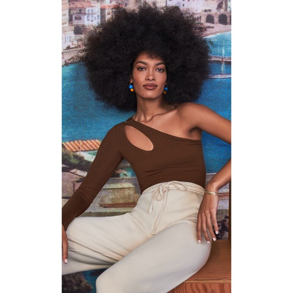 🤎 reformation top 🤎 - Picture 2 of 9